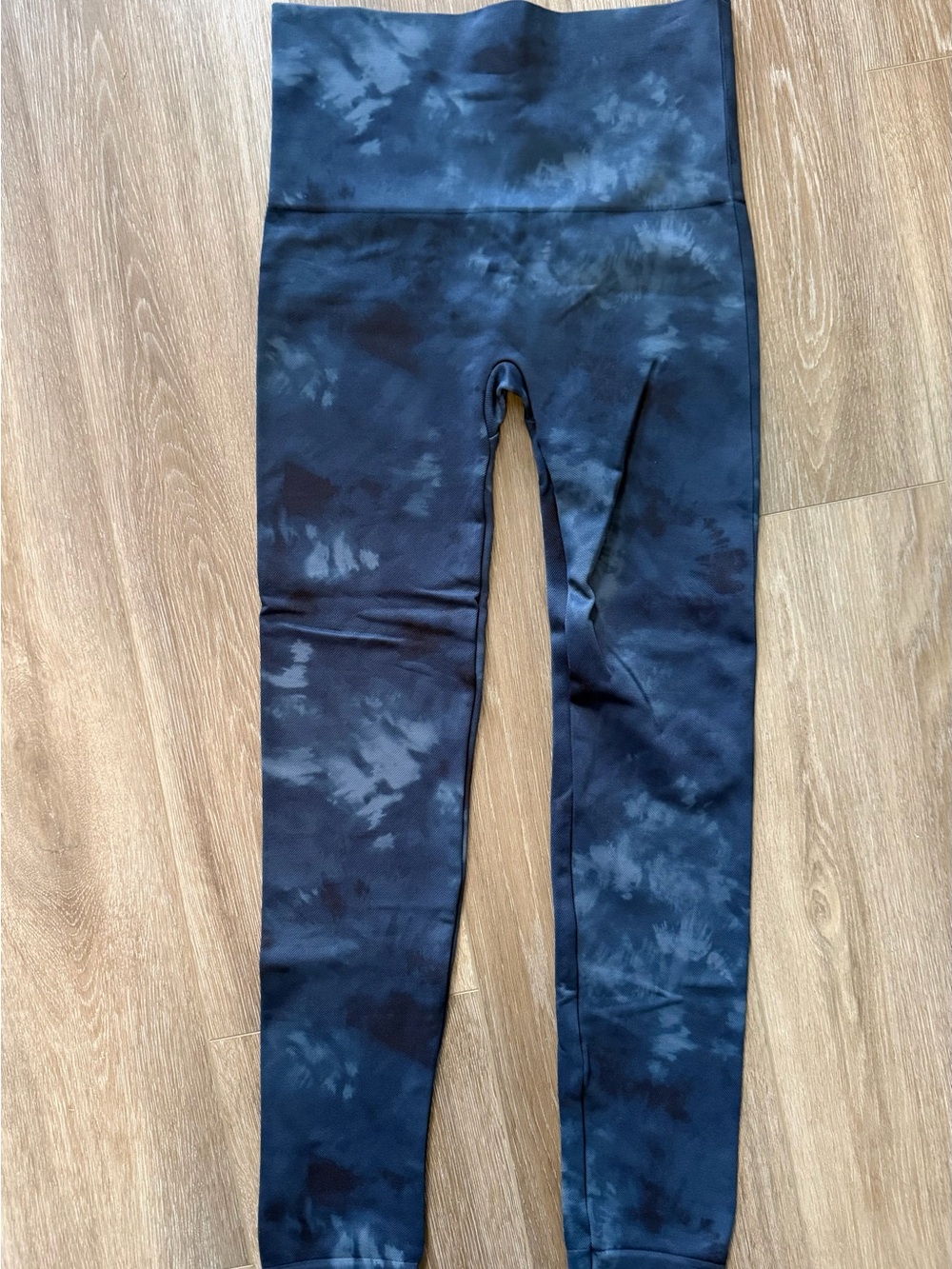 SPANX Women's Tie-Dye Leggings - Black & Charcoal